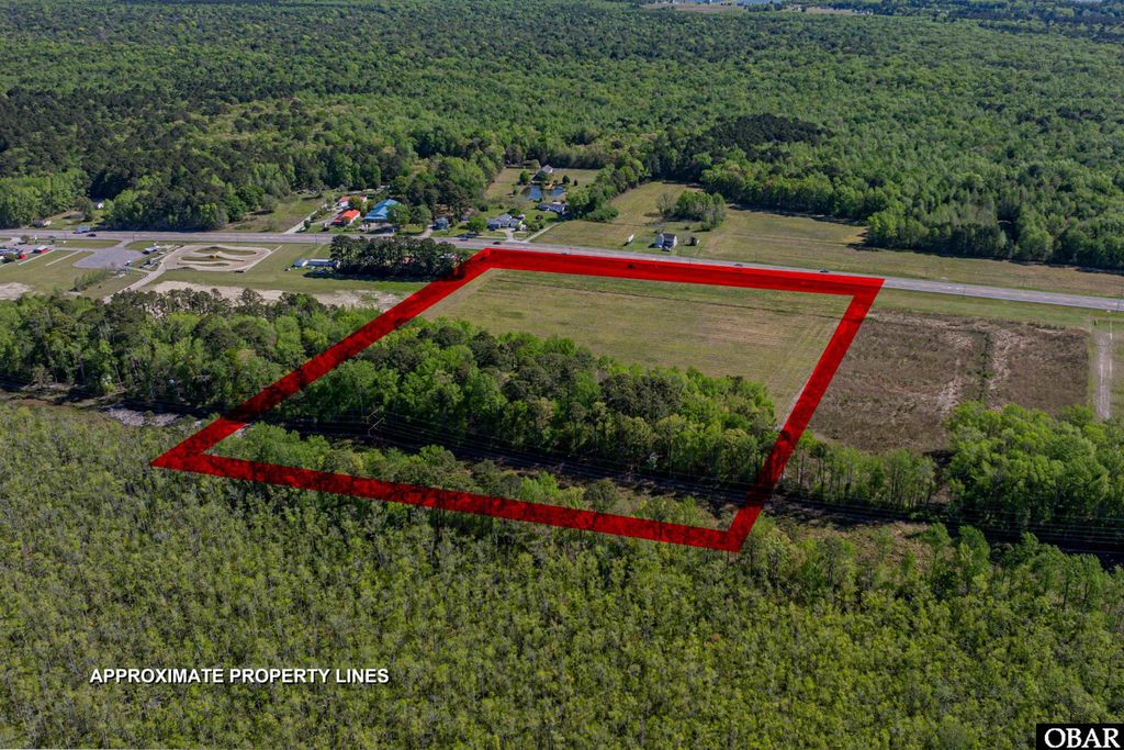 Image 13 of property listing at 5720 Caratoke Highway, Poplar Branch, NC 27965