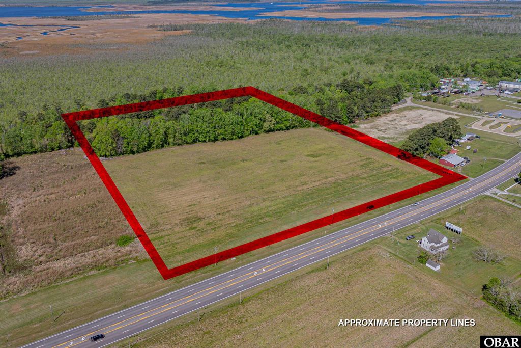 Image 16 of property listing at 5720 Caratoke Highway, Poplar Branch, NC 27965