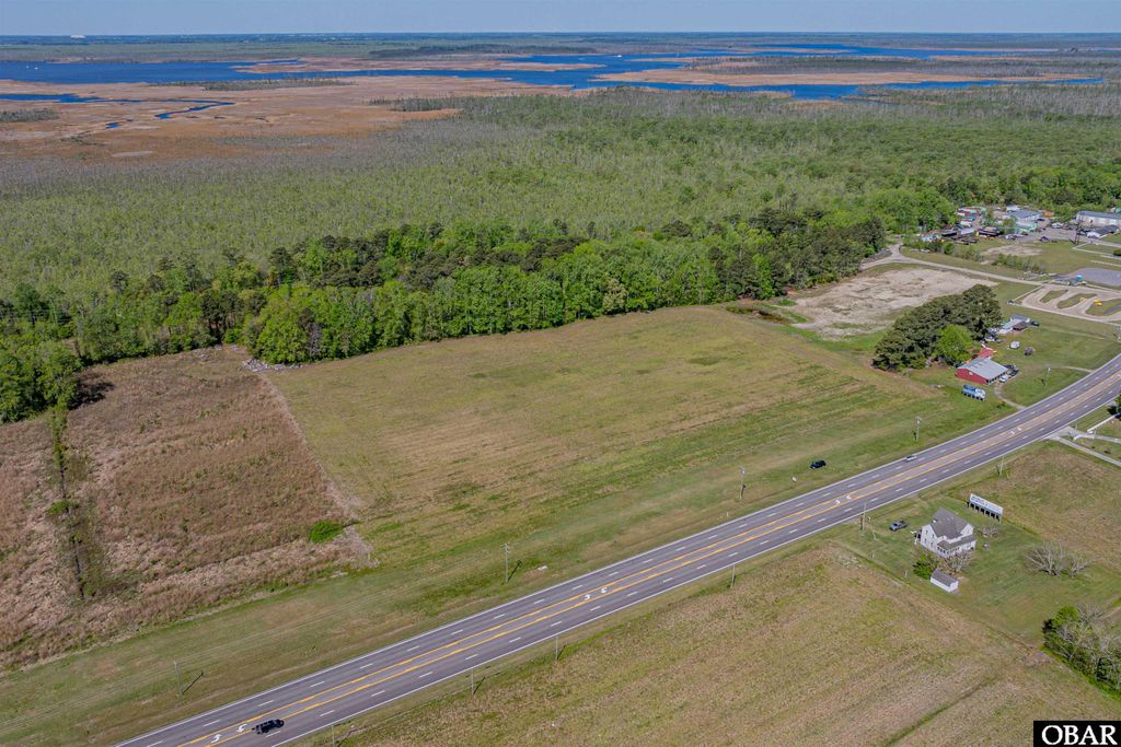 Image 17 of property listing at 5720 Caratoke Highway, Poplar Branch, NC 27965