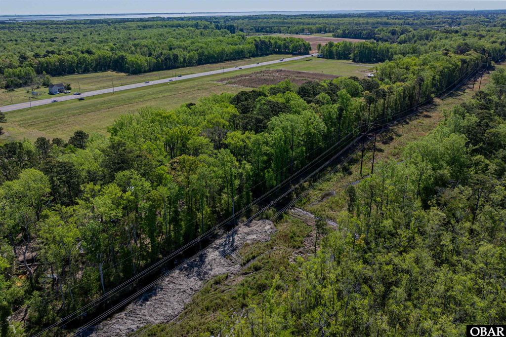 Image 23 of property listing at 5720 Caratoke Highway, Poplar Branch, NC 27965