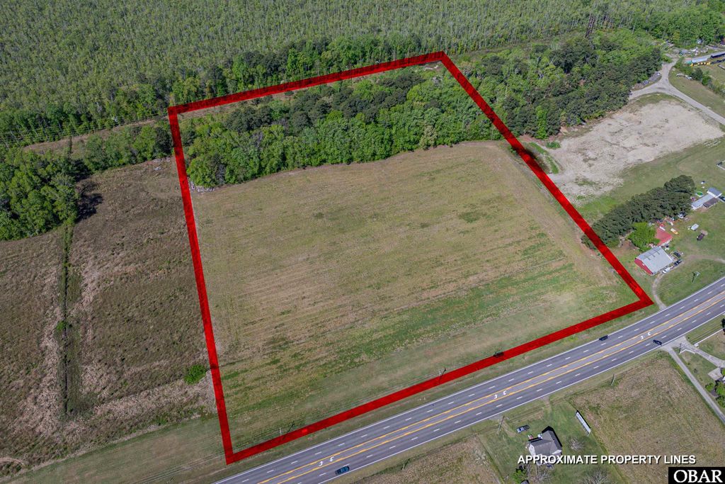 Image 25 of property listing at 5720 Caratoke Highway, Poplar Branch, NC 27965