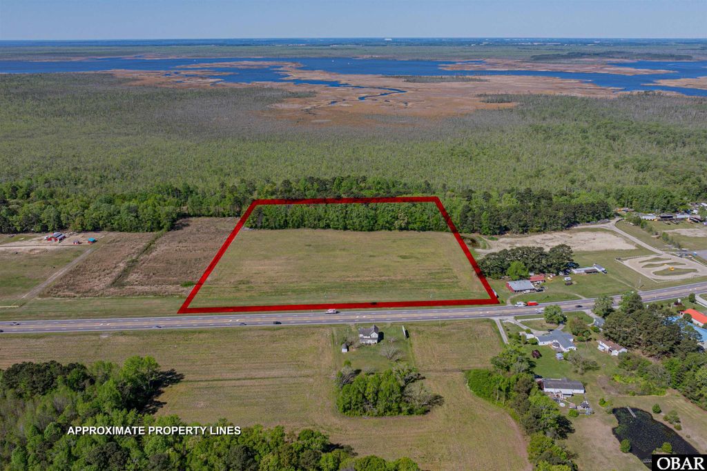 Image 4 of property listing at 5720 Caratoke Highway, Poplar Branch, NC 27965