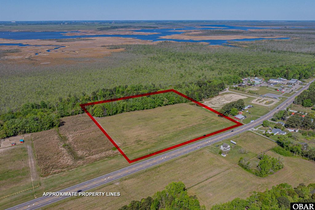 Image 6 of property listing at 5720 Caratoke Highway, Poplar Branch, NC 27965