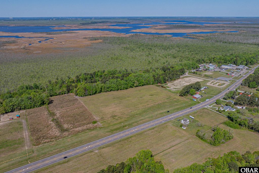 Image 9 of property listing at 5720 Caratoke Highway, Poplar Branch, NC 27965
