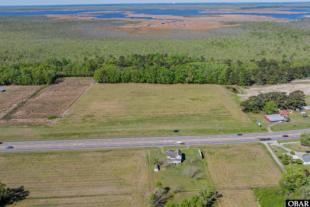 Image 10 of property listing at 5720 Caratoke Highway, Poplar Branch, NC 27965