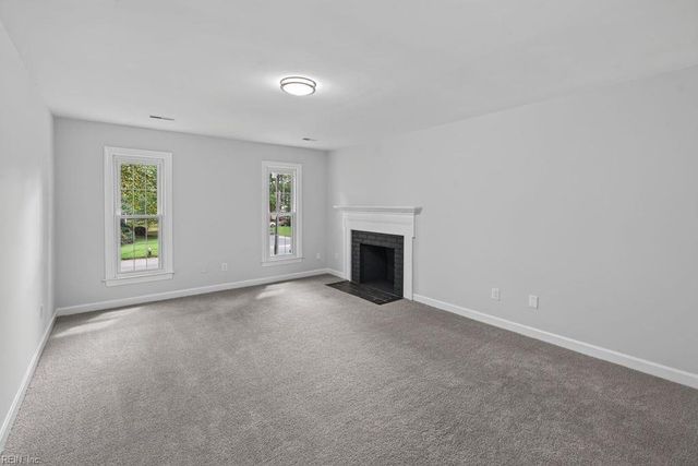 536 Quarterfield RD, Newport News, VA 23602
