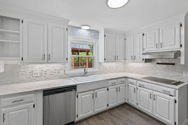 536 Quarterfield RD, Newport News, VA 23602