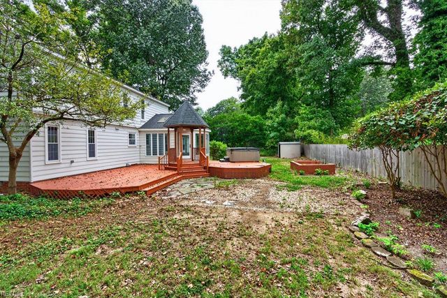 536 Quarterfield RD, Newport News, VA 23602