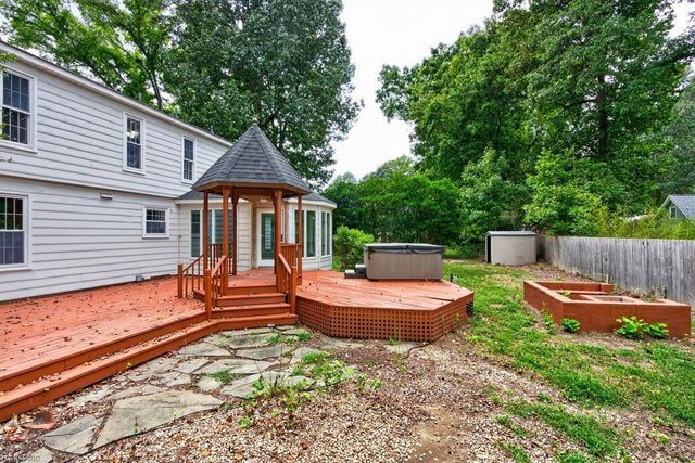 536 Quarterfield RD, Newport News, VA 23602