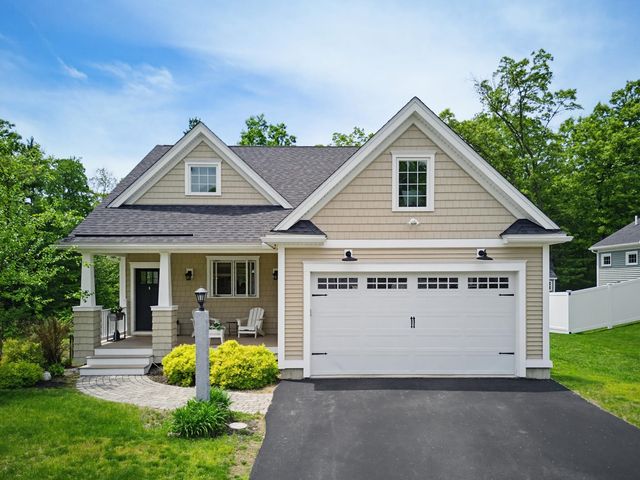 52 Calla Road, Londonderry, NH 03053