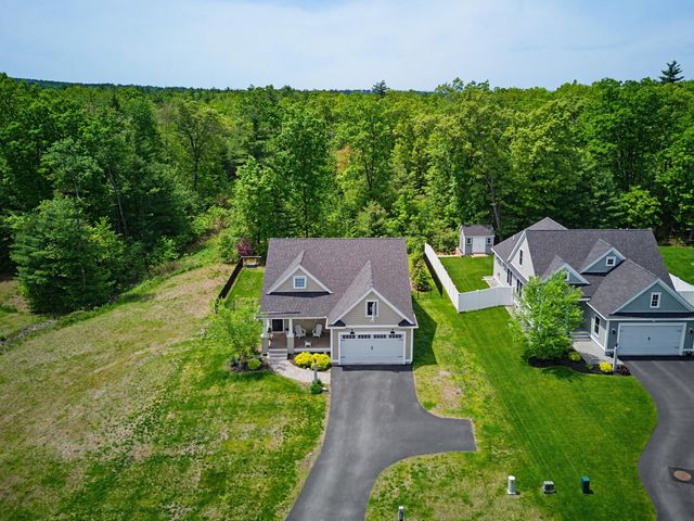 52 Calla Road, Londonderry, NH 03053