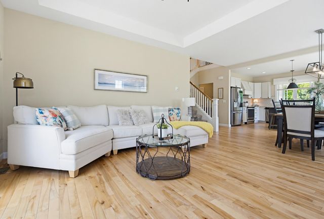 52 Calla Road, Londonderry, NH 03053