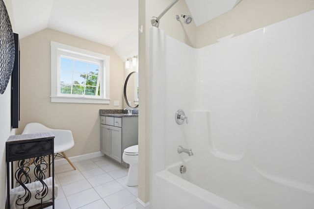 52 Calla Road, Londonderry, NH 03053