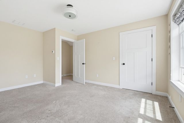 52 Calla Road, Londonderry, NH 03053