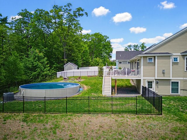 52 Calla Road, Londonderry, NH 03053