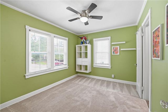 4201 Roanoke Road, Kansas City, MO 64111