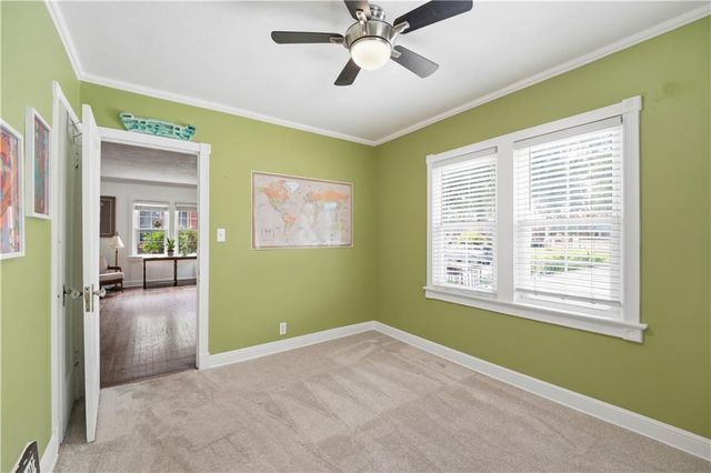 4201 Roanoke Road, Kansas City, MO 64111