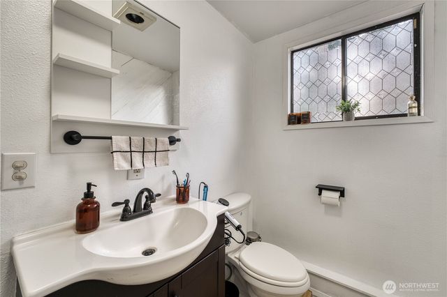 3770 SE Buckingham Drive, Port Orchard, WA 98366