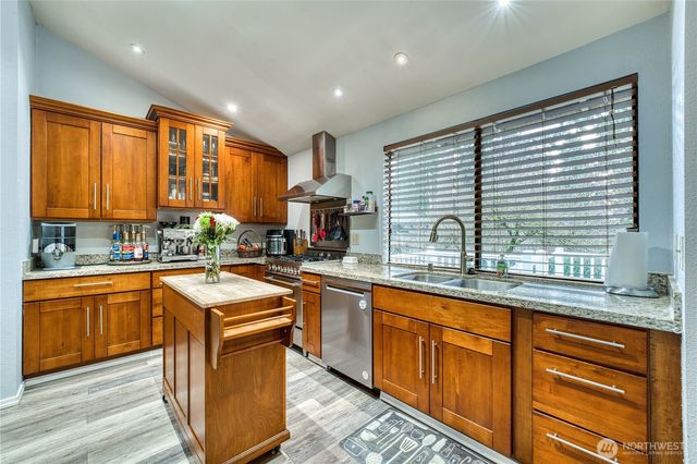 3770 SE Buckingham Drive, Port Orchard, WA 98366