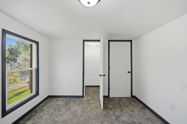 1213 W Fourth Street, Dixon, IL 61021