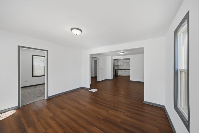 1213 W Fourth Street, Dixon, IL 61021