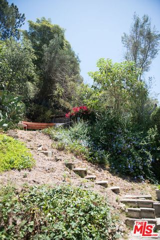 1828 N Beverly Glen Boulevard, Los Angeles, CA 90077