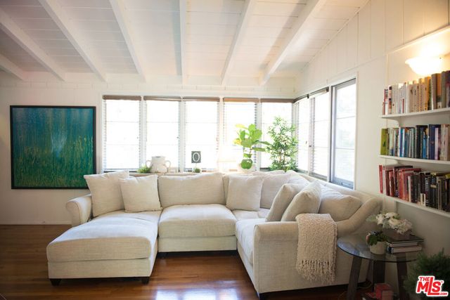 1828 N Beverly Glen Boulevard, Los Angeles, CA 90077