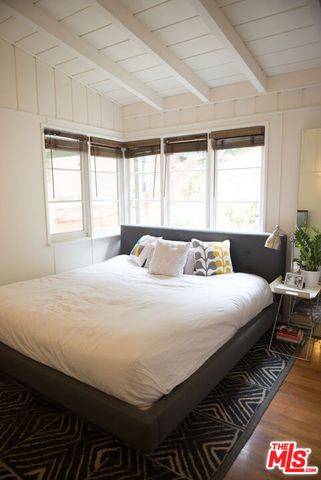 1828 N Beverly Glen Boulevard, Los Angeles, CA 90077