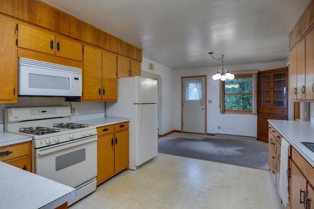 6133 River Road, Waunakee, WI 53597