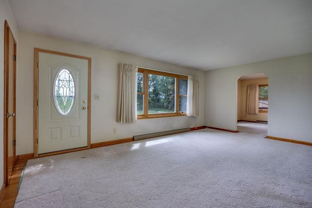 6133 River Road, Waunakee, WI 53597