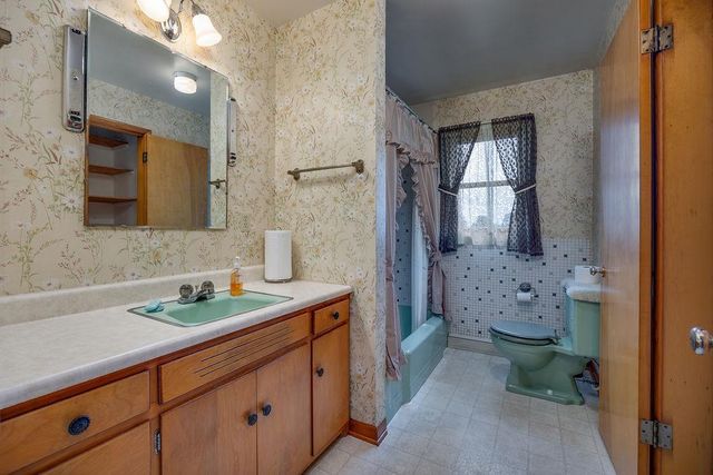 6133 River Road, Waunakee, WI 53597
