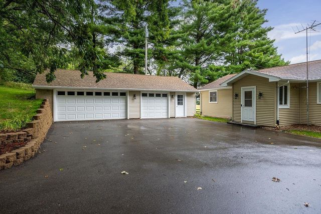 6133 River Road, Waunakee, WI 53597