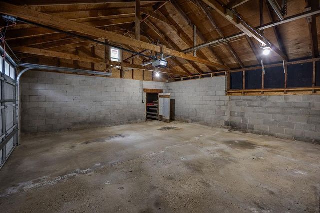 6133 River Road, Waunakee, WI 53597