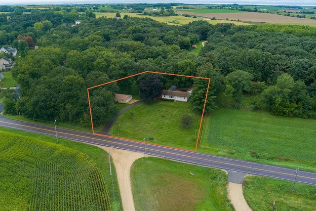 6133 River Road, Waunakee, WI 53597
