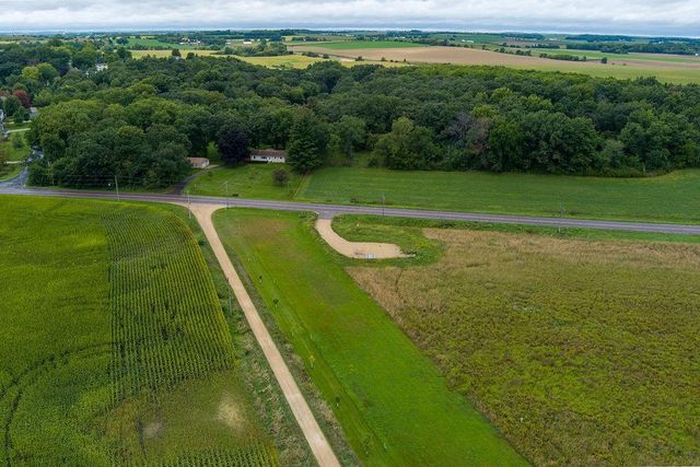 6133 River Road, Waunakee, WI 53597
