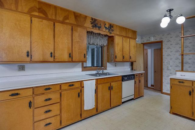 6133 River Road, Waunakee, WI 53597
