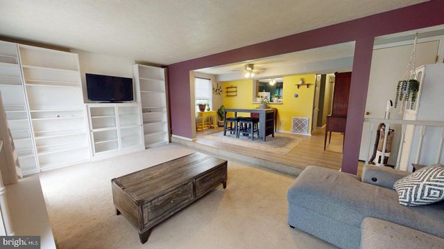 167 VILLA KNOLL CT, Sicklerville, NJ 08081