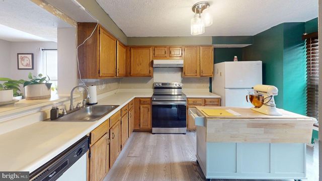 167 VILLA KNOLL CT, Sicklerville, NJ 08081