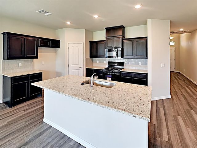 11317 NW 95th Street, Yukon, OK 73099