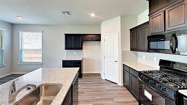 11317 NW 95th Street, Yukon, OK 73099