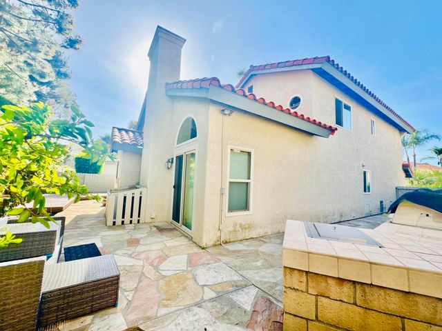 1984 Casablanca Court, Vista, CA 92081
