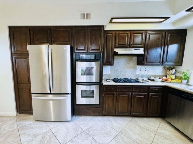 1984 Casablanca Court, Vista, CA 92081