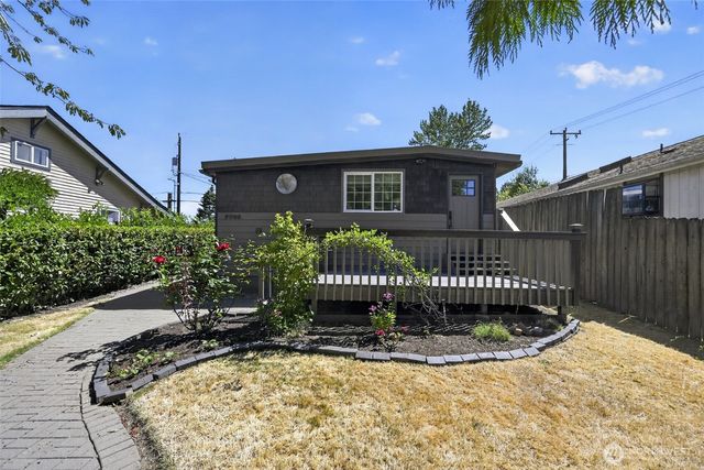 7768 14th Avenue SW, Seattle, WA 98106