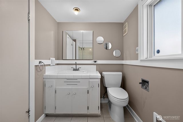 7768 14th Avenue SW, Seattle, WA 98106