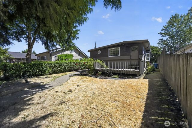 7768 14th Avenue SW, Seattle, WA 98106