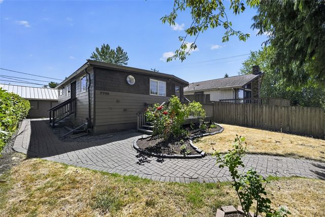 7768 14th Avenue SW, Seattle, WA 98106