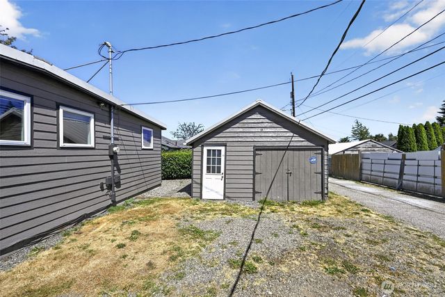 7768 14th Avenue SW, Seattle, WA 98106