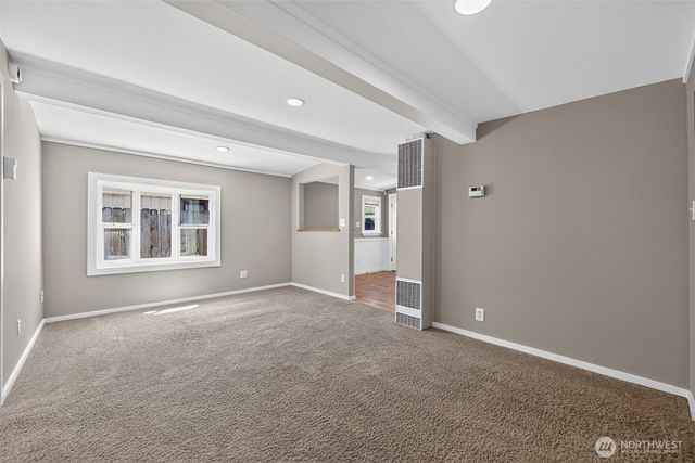 7768 14th Avenue SW, Seattle, WA 98106