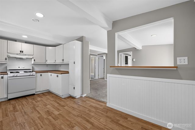 7768 14th Avenue SW, Seattle, WA 98106