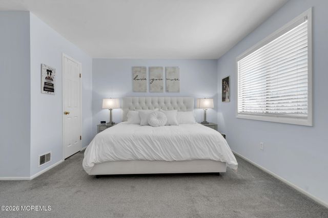 375 Middlewood Road, Middletown, NJ 07748